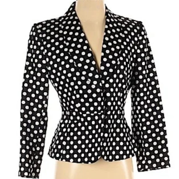 Tahari Jackets & Blazers - Tahari Size 4 Blazer Jacket Black and White